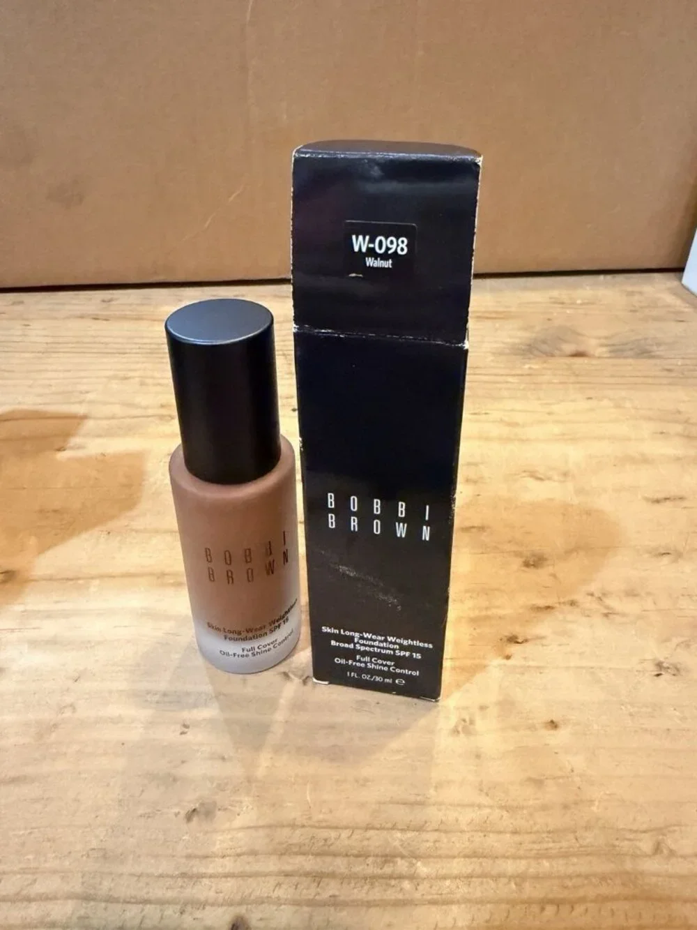 Bobbi Brown Skin Long-Wear Weightless Foundation Spf15 W-098 Walnut